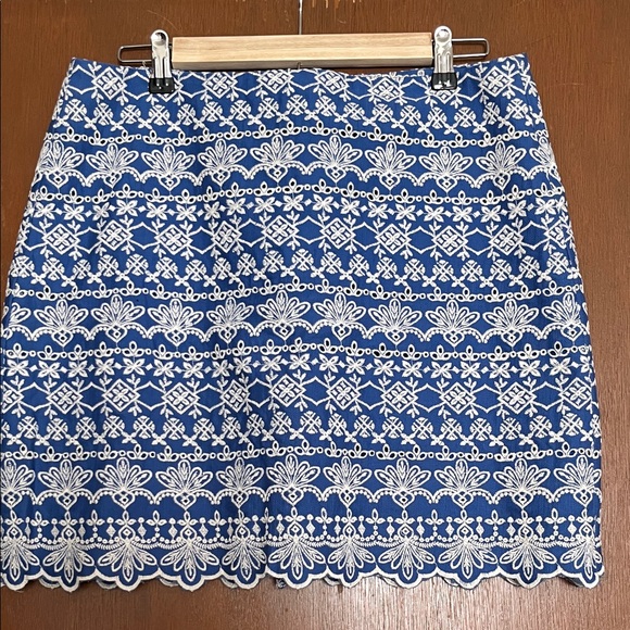 LOFT Blue and White Mini Skirt - Picture 2 of 6